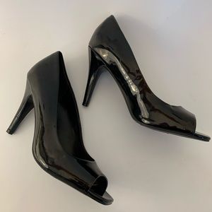 Apostrophe Black Patent Leather Pumps